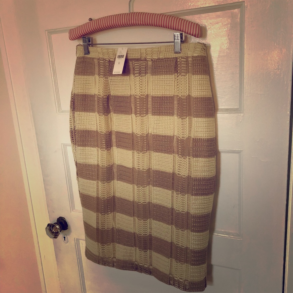 Lace pencil skirt